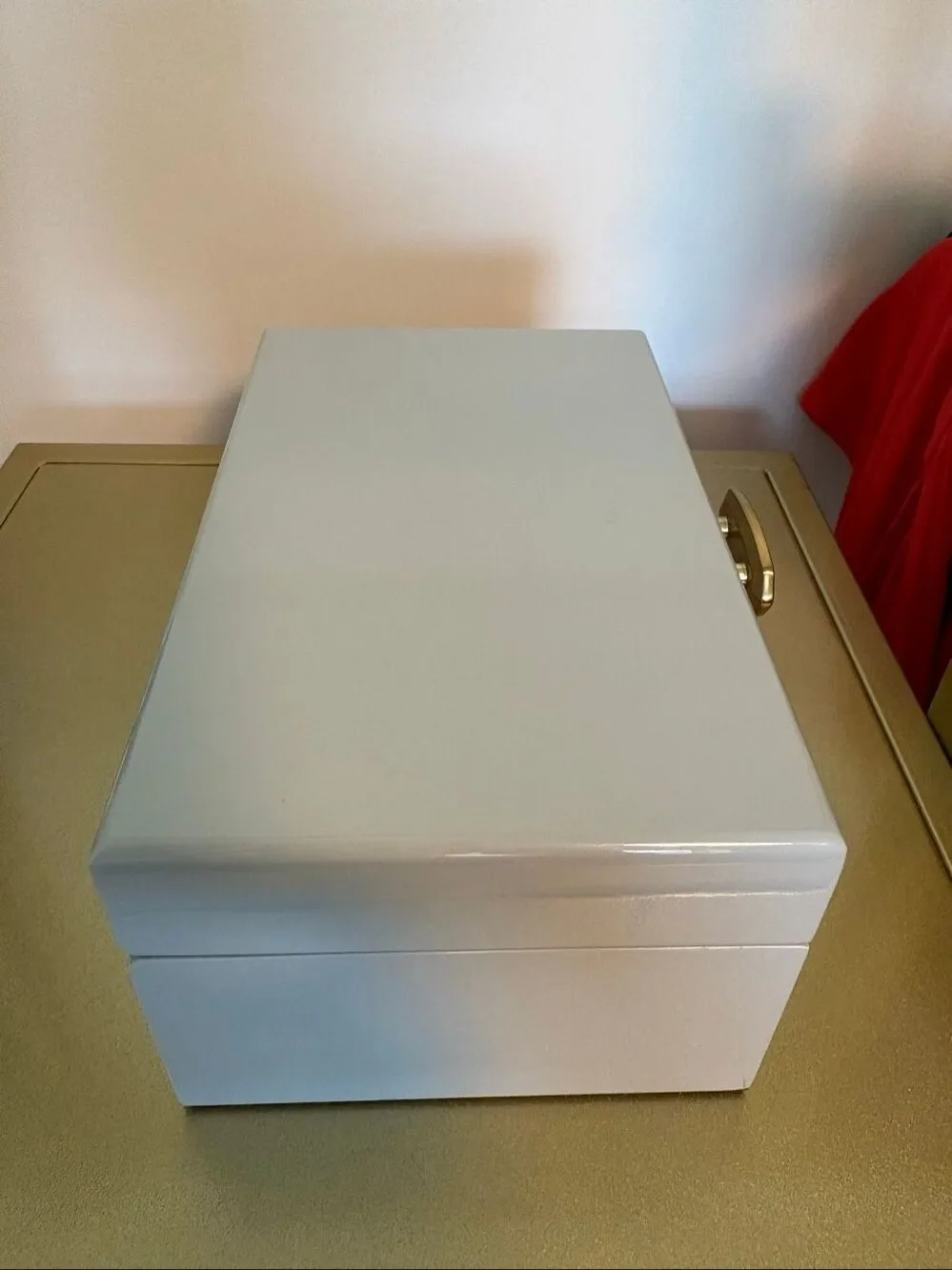 Kendra Scott Medium Jewelry Box - Dark Gray: Wood Storage for Accessories